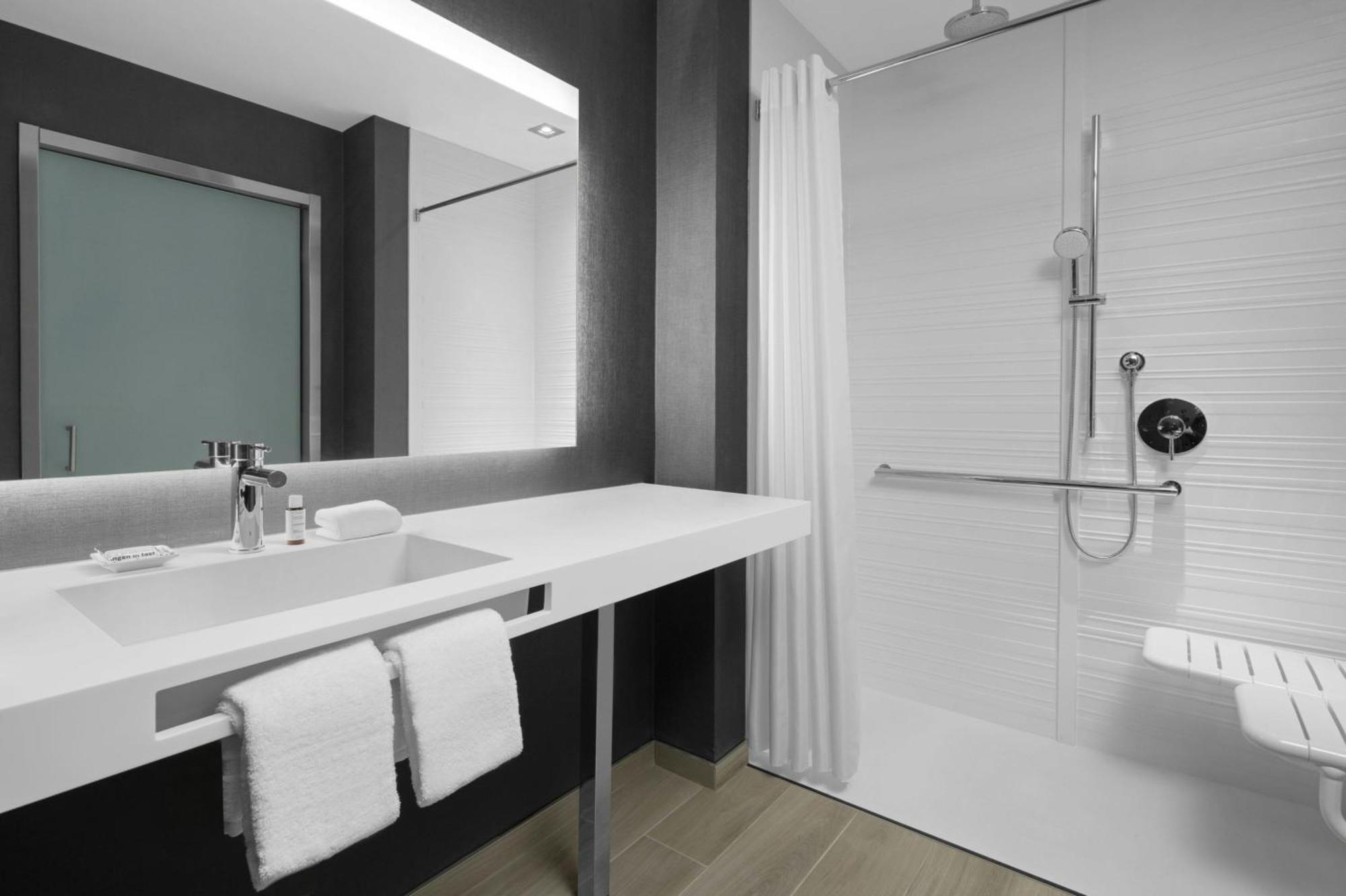Ac By Marriott St Louis Central West End 3*